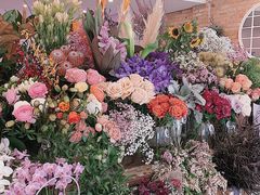 -FLOVIE FLORIST CAFE