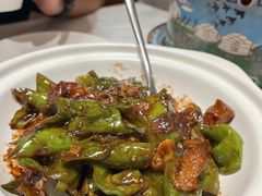 辣椒红烧肉-和和小厨