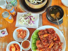 -喇喇排骨火锅·传统韩式脊骨汤(望京西园总店)