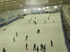 -乔波室内滑雪场