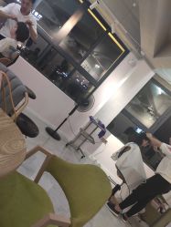 -猫小姐美发美甲造型店