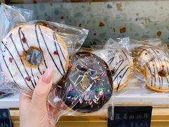 巧克力甜甜圈-美事客·面包·蛋糕·甜品(CBD店)
