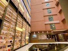 -上海虹桥中心爱琴海亚朵S酒店