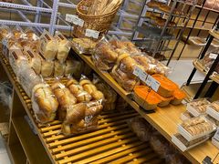 -秀云俄罗斯列巴屋(军星小区店)