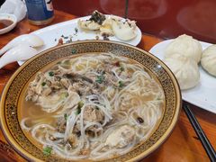 烤鸭米线-老陶包子铺(南大西南村店)
