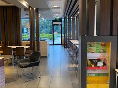 -麦当劳(常山服务区得来速店)