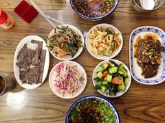 -陇上全荟兰州传统牛肉面(延吉路店)