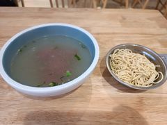 -老新隆牛肉锅贴(新街口店)