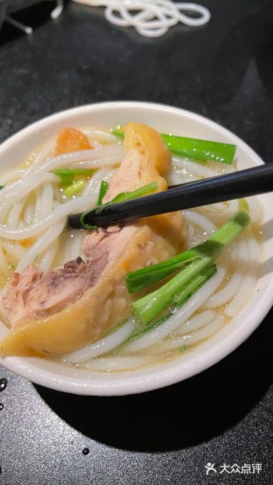 南蛮子(进贤路店)蒙自过桥米线图片