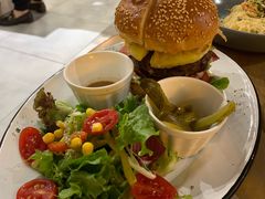 澳洲牛肉汉堡-HELLO 27 意面·沙拉·帕尼尼