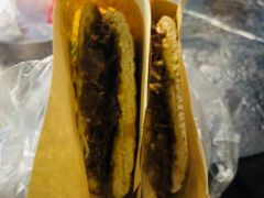 腊牛肉夹馍-清真盛志望麻酱酿皮·非遗老字号