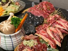 -山川小町·极番烧肉(新地假日广场店)