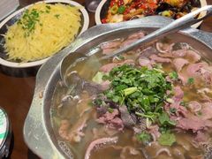 -谢老五跷脚牛肉·非遗传承店