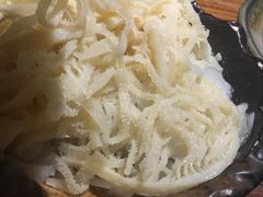-老牌坊云南鱼豆花火锅(嵩山店)