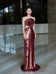 -衣贝姿婚纱礼服馆