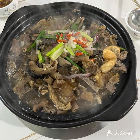 老字号日日昌牛杂城(百合广场商业街店)