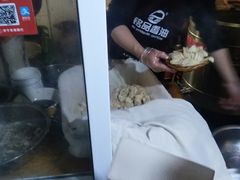 -老东门糁烫面角总店