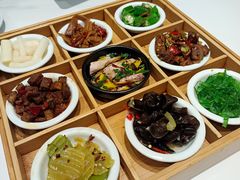九宫格玲珑前菜-新仙清汤牛腩(铜锣湾店)