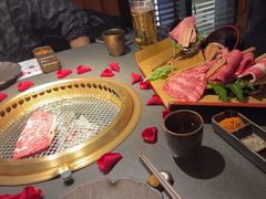 -铭牛烧肉·和牛海鲜自助(高新月牙湖店)
