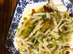 太湖芦苇根炒肉丝-呼吸森林·生态农庄农家乐私房菜