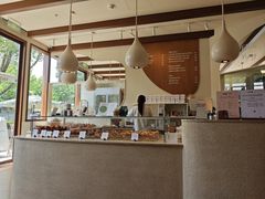 -VERIE BAKEHOUSE