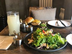 -HIGH FIVE哈福手工汉堡(桂林路店)