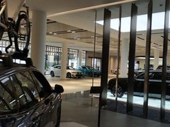 -上海宝诚尊悦宝马4S店(静安店)