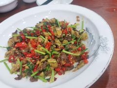 -湖南人家湘菜馆(镇江路店)