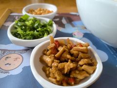 -呷佬·长沙手工米粉(金沙江路店)