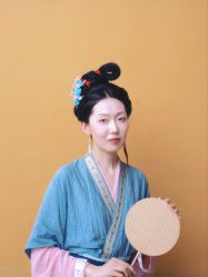 -一揽芳华汉服旗袍体验馆(拙政园店)
