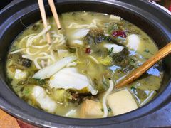 -周鱼小馆石锅酸菜鱼(活力汇店)