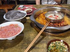-渝嘴小老弟老火锅(华新村店)