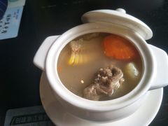 -河畔春天时尚餐厅