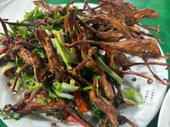 -超越海鲜屋(飞龙物业店)