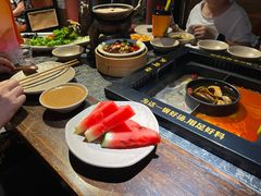 -老牌坊云南鱼豆花火锅(哈西万达店)