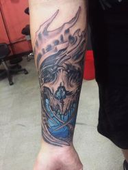 -Black Tattoo Studio