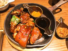 个旧烤猪蹄-云海肴·汽锅鸡·云南菜(天山百盛优客店)