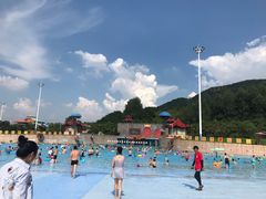 -汤山欢乐水世界