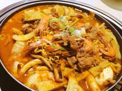 -三清洞摩西韩式年糕火锅(威高广场店)