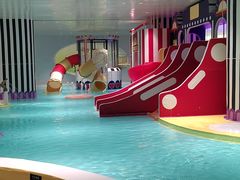 -涨巢·潮玩水疗局