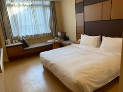 -全季酒店(上海徐家汇肇嘉浜路店)