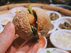 -包整·丝娃娃(一览甲秀楼风景店)