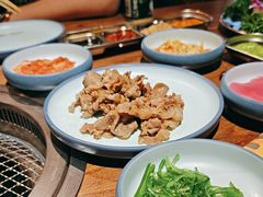 -明洞阿姨·韩式酱蟹烤肉·创意料理(三元桥店)