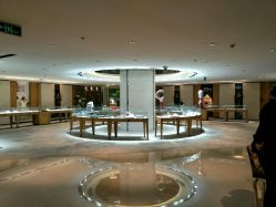 -北京七彩云南翡翠珠宝旗舰店(月坛店)