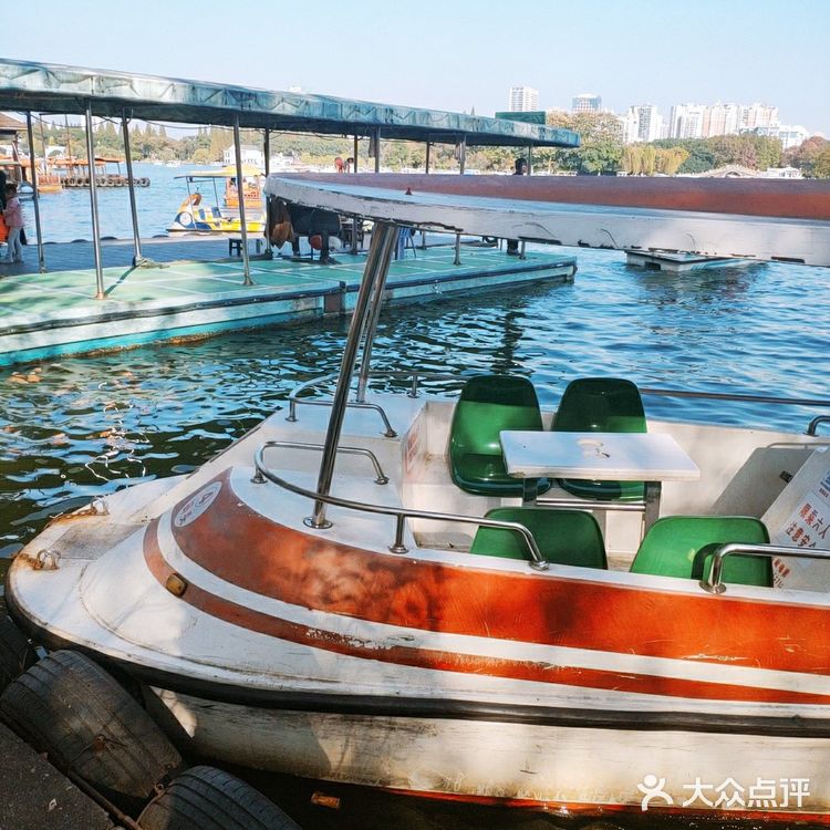 烈士公园原来可以这么美[亲亲]