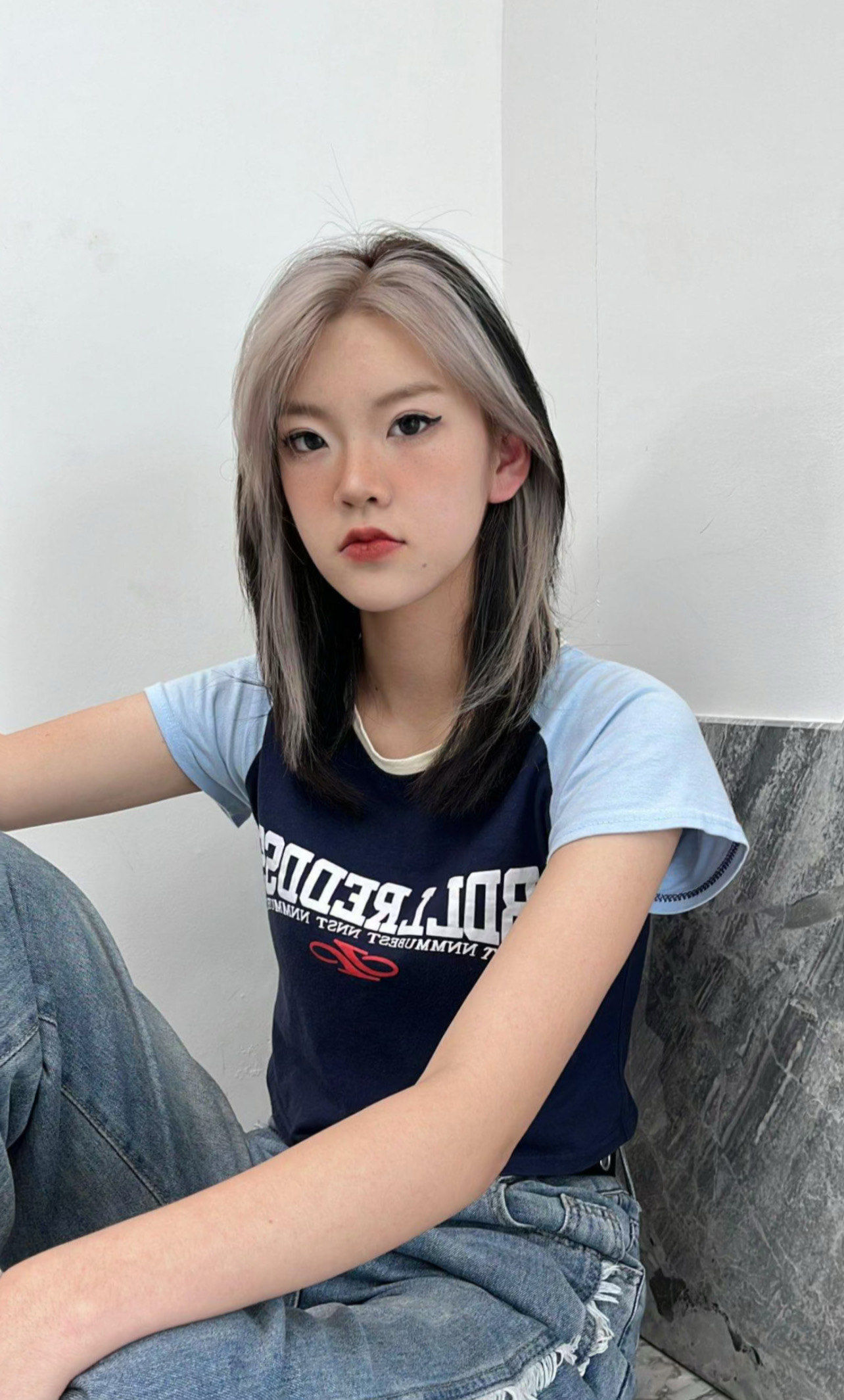 挂耳染
满满的ins风拍照很上镜
平常随意扎发扎丸子头真的绝美