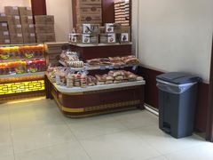 面包甜点陈列柜-老鼎丰(靖宇街总店)