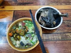 -正宗李家土鸡米线店