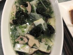-侬佳蒸菜馆(听潮店)