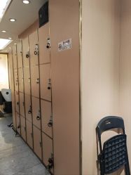-一東造型烫发染发